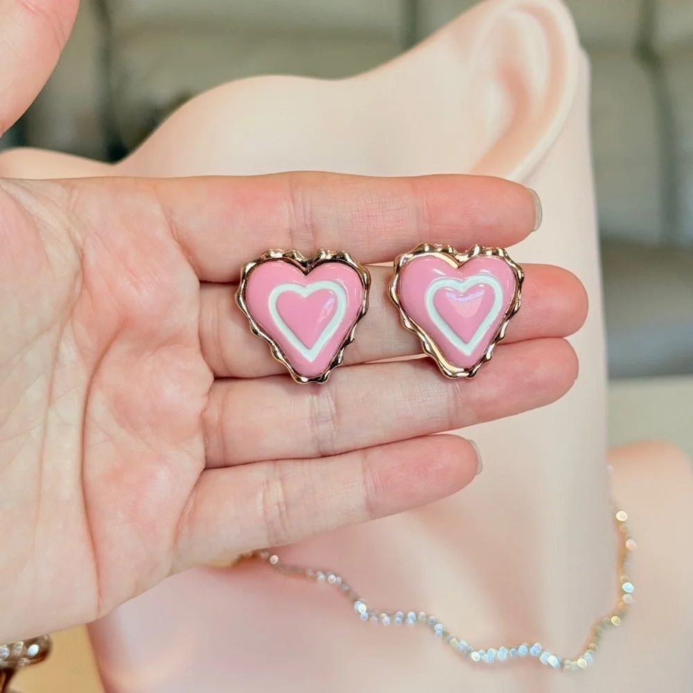 ⚜️ Loveé Pink Heart Earrings